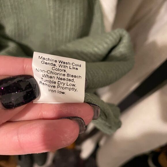 Beautiful Pink Turtleneck Sweater - Picture 8 of 10